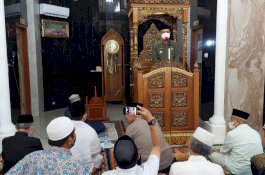 Camat Tamalanrea Sosialisasikan Program Vaksinasi 100 % diKegiatan 