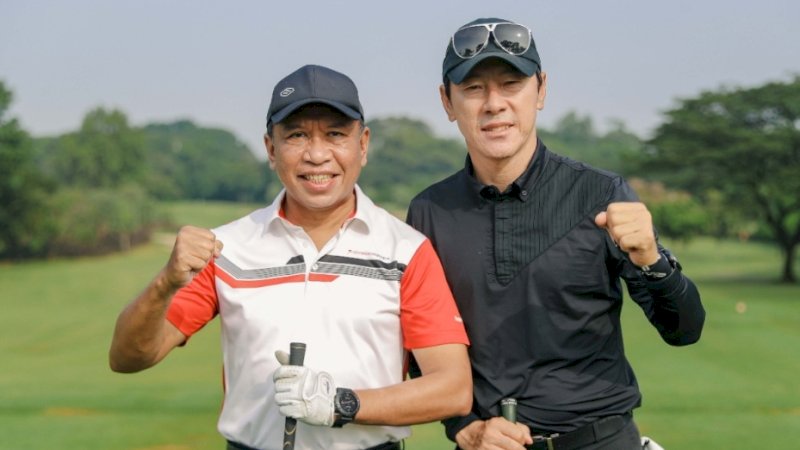 Menteri Pemuda dan Olahraga Republik Indonesia (Menpora RI) Zainudin Amali bermain golf bersama Pelatih Tim Nasional Indonesia Shin Tae-Yong di Royal Halim, Jakarta, Jumat (4/2/22).(foto:dok/kemenpora.go.id)