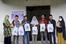 Andalan Mengaji Berbagi Mukenah dan Al-Quran di Bulukumba