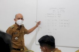 Camat Tamalanrea Pimpin Rakor Kebut Vaksinasi 100 persen dan Minta Lurah Aktif Edukasi Warga Soal Prokes