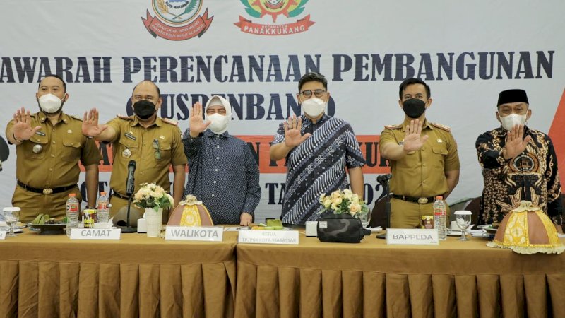 Ketua Tim Penggerak PKK Kota Makassar, Indira Jusuf Ismail, yang juga selaku Ketua Forum Multi Sektor  (FMS) Percepatan Eliminasi Tuberkulosis (TB) menghadiri Musrenbang Kecamatan Panakukkang di Hotel Max One, Senin, (7/2/22).