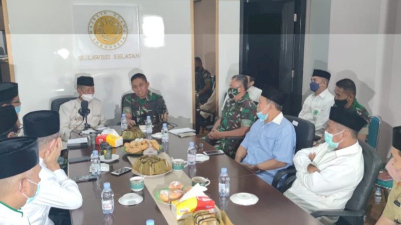 Pangdam XIV Hasanuddin Andi Muhammad silaturahmi dengan pengurus Majelis Ulama Indonesia (MUI) Sulsel