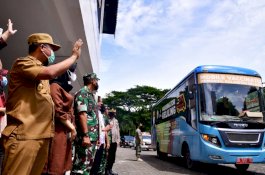 Plt Gubernur Kembali Lepas 1.000 Nakes Mobile Vaksinator