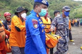 Ritual di Pantai Payangan Jember Telan Belasan Korban Jiwa