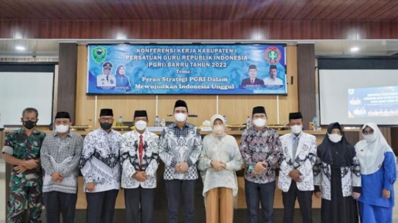 Konferensi Kerja Kabupaten (Konferkab) I Persatuan Guru Republik Indonesia (PGRI) Barru 2022 di Aula Dinas Pendidikan Barru, Ahad (13/2/2022).