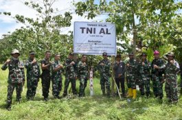 37 Tahun Mengendap, TNI AL Tancapkan Patok Pembatas Lahan 500 Hektare di Luwu Utara