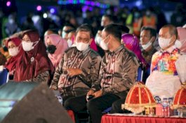 Kompak, Bupati dan Wakil Bupati Wajo Berbagi Panggung pada Refleksi Tiga Tahun Kepemimpinan