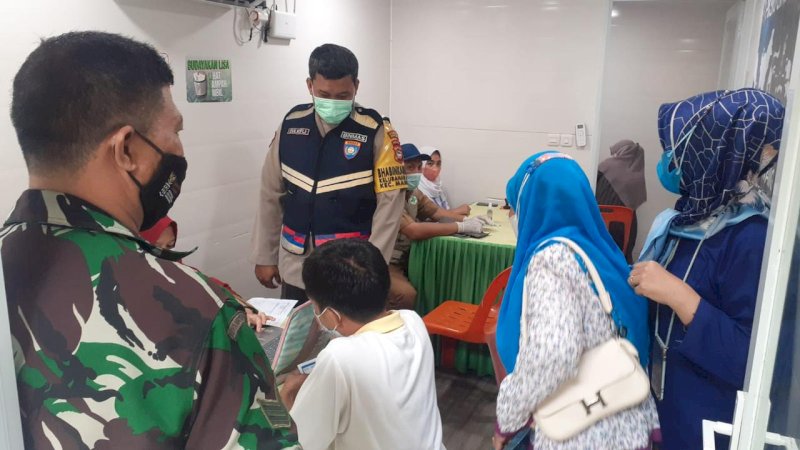 Pelaksanaan vaksinasi di Kecamatan Manggala, (15/2/22).