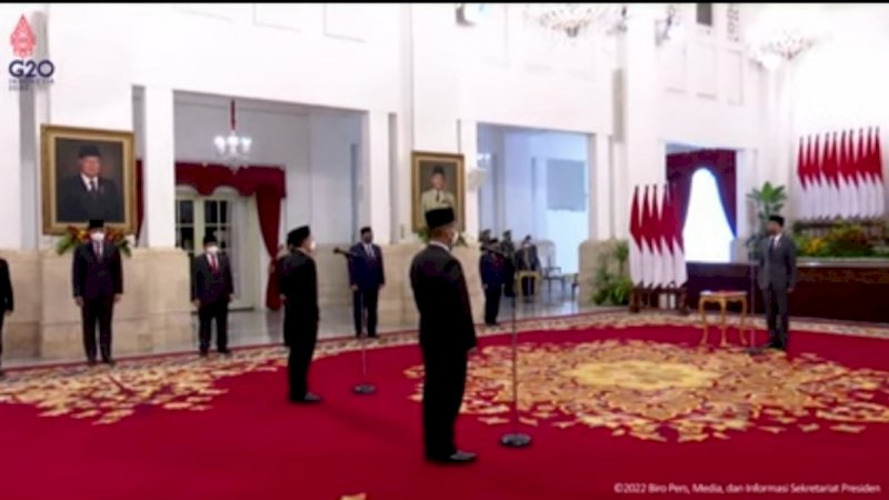 Pelantikan Gubernur Lemhannas dan Kepala Badan Pangan Nasional.  (Foto/tangkapan layar YouTube Sekretariat Presiden)