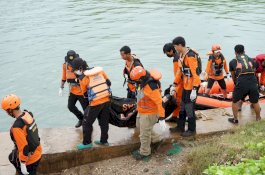 Tiga Hari Pencarian, Korban Tenggelam di Tanjung Bunga Akhirnya Ditemukan
