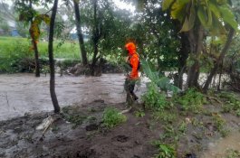 Terseret Banjir Sejak Hari Minggu, Seorang Pemuda di Jeneponto Masih Dalam Pencarian