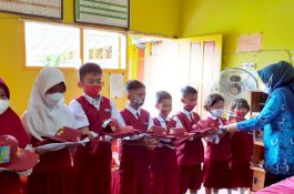 Pemkot Parepare Konsisten Salurkan Program Peduli Pendidikan