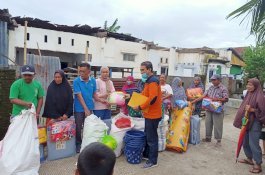 Pemprov Kirim Logistik Shelter dan Pangan Pasca Angin Puting Beliung Landa Kabupaten Takalar 
