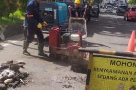 Gerak Cepat, DPU Makassar Turunkan Satgas BJJ Benahi Jalan Berlubang