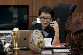 Menteri Luar Negeri Sebut Masih Ada 13 WNI Terjebak di Ukraina