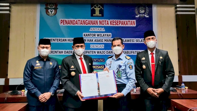 DPRD, Bupati Wajo Tandatangani MoU dengan Kemenkumham Sulsel.
