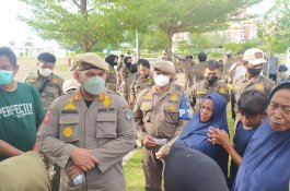 Satpol PP Tertibkan Pedagang dan Jukir Liar di Kawasan Lego-Lego CPI