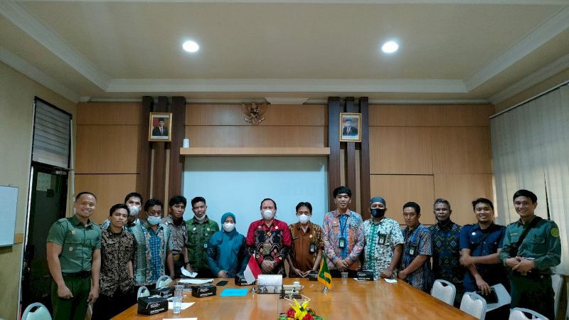 Pengadilan Tinggi Agama ( PTA) Makassar mengelar rapat koordinasi (rakor) sekaligus silaturahmi dengan Sekretaris PTA Makassar Abdul Mutalip, Jum'at (4/3/2022).