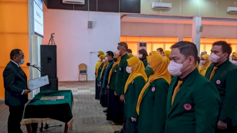 Pelantikan pengurus Ikatan Dokter Indonesia (IDI) Cabang Kota Parepare di Auditorium B.J. Habibie, Sabtu (5/3/2022). 