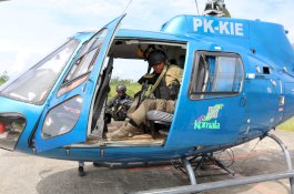 Aksi Heroik Tim Damai Cartenz Evakuasi Karyawan PTT di Distrik Beoga dari Penembakan KKB