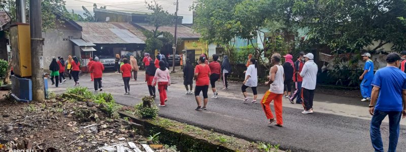 Rutin Gelar Jumat Bersih dan Minggu Sehat, Camat Biringkanaya: Semua Elemen Bersinergi Ciptakan Lingkungan yang Nyaman