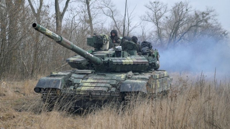 Rusia Lumpuhkan Pangkalan Udara Militer Ukraina dengan Senjata Jarak Jauh (foto: REUTERS/Maksim Levin) 