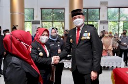 Adnan Purichta Definitifkan Kamsina Jabat Sekda Gowa