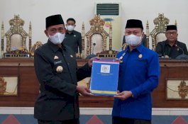 DPRD Wajo Terima Pendapat Akhir Bupati Mengenai Raperda Pengelolaan Pasar  