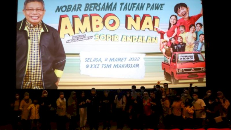 Nonton bareng film "Ambo Nai sopir Andalan" di Trans Studio Mall (TSM), Selasa (8/3/2022).