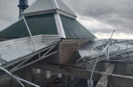 Tak Ada Korban Jiwa, Puting Beliung Hancurkan 37 Rumah Termasuk Masjid di Jeneponto