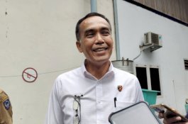 Lima Tersangka Korupsi Alkes RS Siti Fatima Makassar Tiba di Bandara