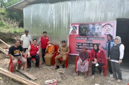Ucapan Terima Kasih Nenek Penjual Sapu Lidi di Jeneponto ke Gubernur Andi Sudirman