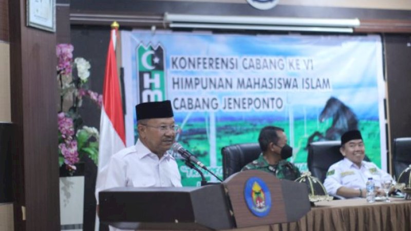 Bupati Jeneponto, Iksan Iskandar, membuka Konferensi Cabang (Konfercab) Himpunan Mahasiswa Islam (HMI) Raha VI, Jumat (11/2/2022).