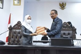 Bupati Luwu Utara Kutip Pepatah Adat Bugis pada Rapat Paripurna Penyerahan LKPj