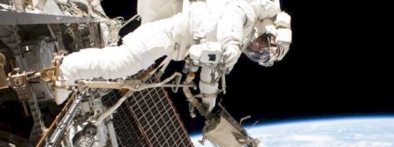 Di Tengah Ketegangan, Astronaut AS Pulang ke Bumi dengan Pesawat Antariksa Rusia
