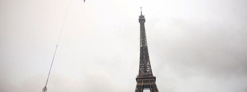 Tinggi Menara Eiffel Kini Bertambah Enam Meter