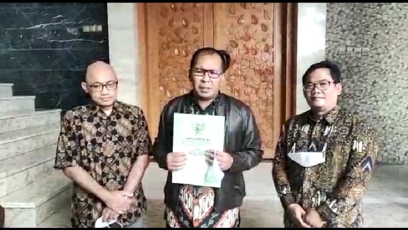 Wali Kota Makassar, Moh Ramdhan "Danny" Pomanto saat menerima kunjungan dari keluarga besar Letjen TNI Purn, Solihin GP, di Amirullah, Kamis, (17/3/22).