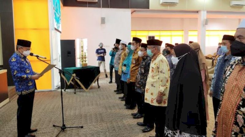 Wali Kota Parepare, Taufan Pawe, melantik dewan hakim sekaligus membuka Musabaqah Tilawatil Qur'an XXIX tingkat Kota Parepare di Auditorium BJ Habibie, Kamis (17/3/2022).