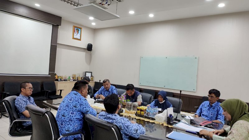 Rapat Koordinasi Pelaksanaan Kegiatan Tahun Anggaran 2022 dipimpin langsung oleh Kadis PU Makassar, Zuhaelsi Zubir, ST, MT. di kantor DPU Makassar, Kamis(17/3/22)