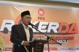 Hadiri Raker PKS, Danny Pomanto Sebut Pentingnya Perkuatan Umat untuk Memajukan Kota