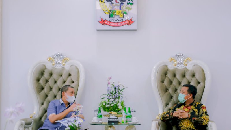 Bupati Wajo, Amran Mahmud, menghadap ke Gubernur Sulsel Andi Sudirman Sulaiman, Selasa (22/3/2022). 