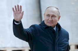 Putin Dirumorkan Kurang Sehat, Kremlin: Dia Baik-baik Saja