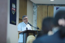 Berikan Kuliah Umum di Unibos, Taufan Pawe: Political Will dan Political Action untuk Hadirkan Kesejahteraan Rakyat