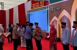 Wakil Ketua DPRD Sulsel Muzayyin Arif Dapat Penghargaan Tokoh Peduli Pendidikan Al-Qur'an Nasional