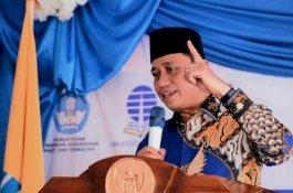 Amran Mahmud Resmikan Sentra Layanan Universitas Terbuka di Wajo