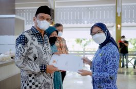 Bahagianya CPNS Baru Terima SK dan Bekal Motivasi Kerja dari Bupati Barru