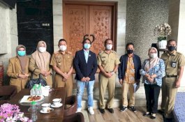 Kadiskominfo Dampingi Wali Kota Makassar saatt Digelar Pertemuan dengan KIP Sulsel