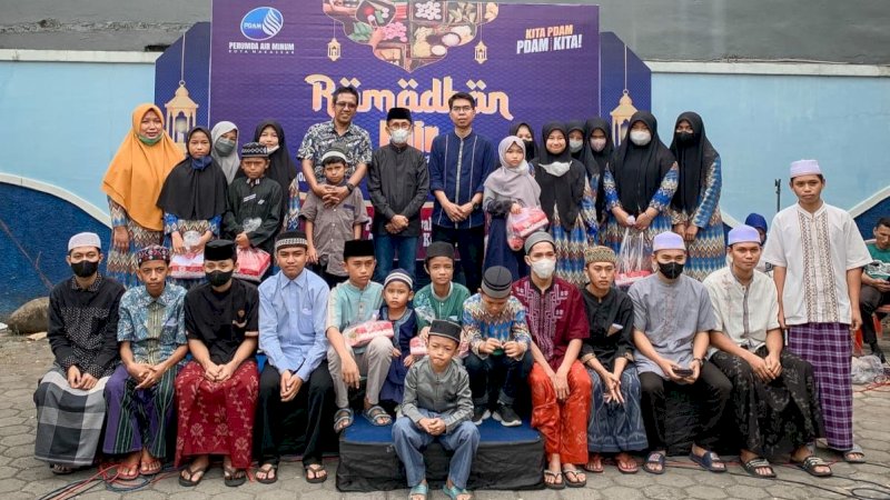 Suasana kegiatan Ramadhan Fair di kantor  PDAM Makassar, Jumat,(8/4/22).