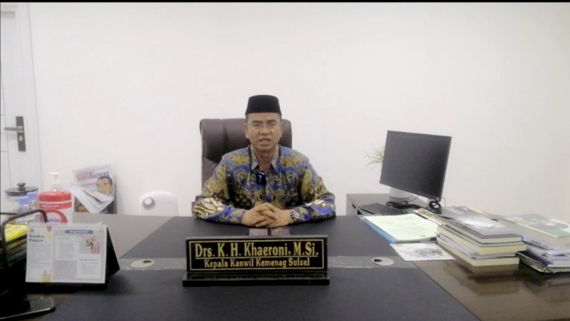 Kepala Kantor Wilayah Kementerian Agama Provinsi Sulsel, Drs. KH. Khaeroni