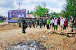 Kodim 1406 Wajo Bersihkan Jalan Sambut TMMD ke–113 Tahun 2022